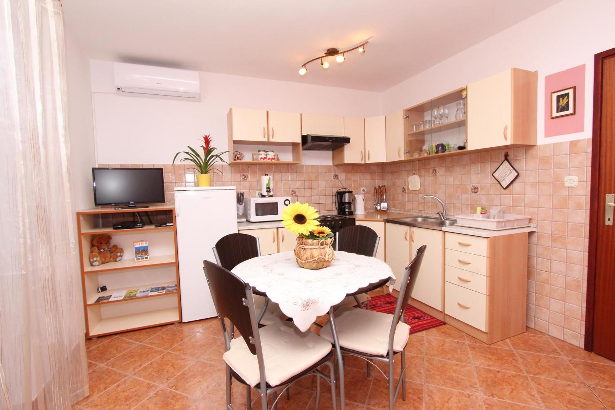 Rooms And Apartment Sanja Ρόβινι Εξωτερικό φωτογραφία