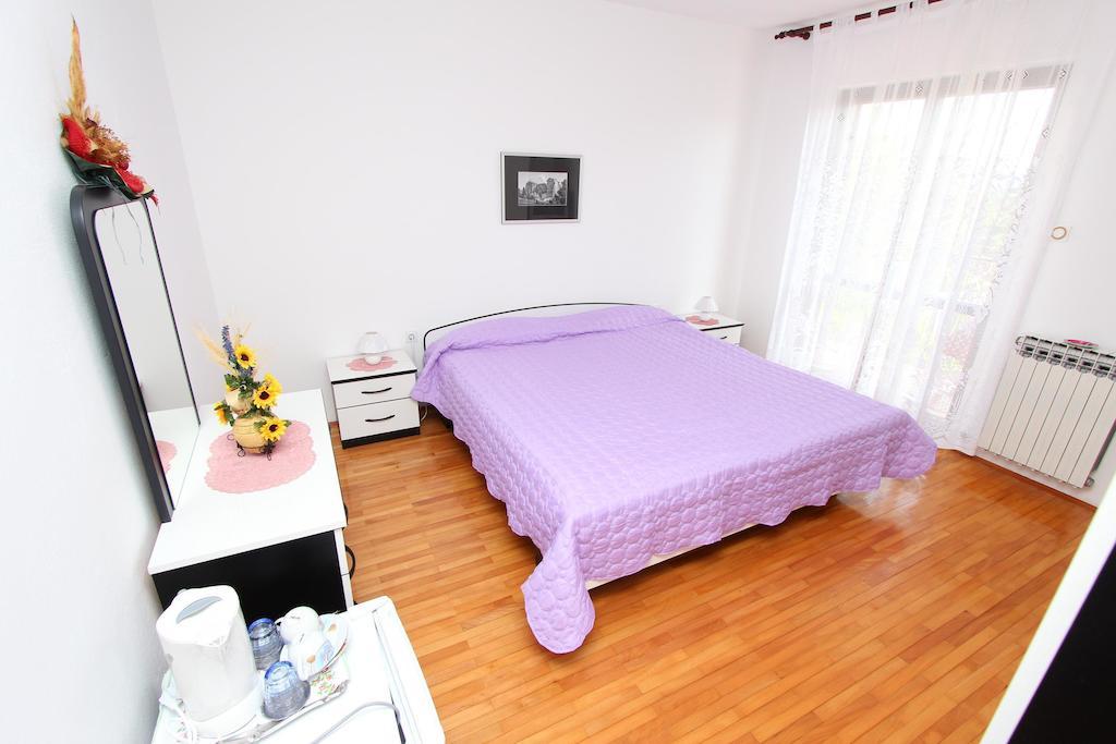 Rooms And Apartment Sanja Ρόβινι Δωμάτιο φωτογραφία