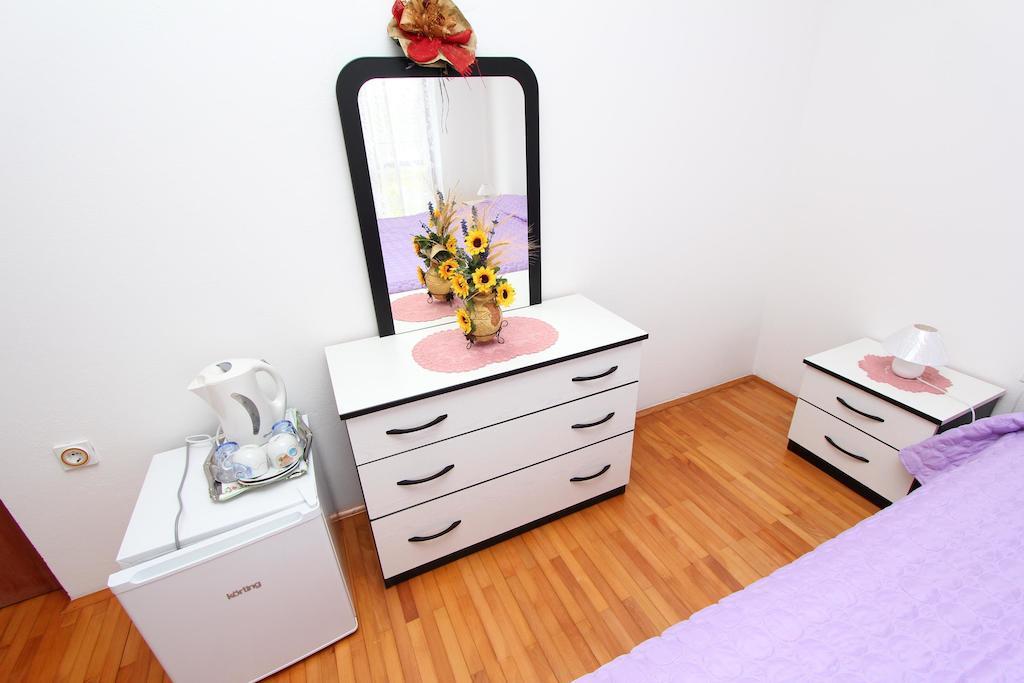 Rooms And Apartment Sanja Ρόβινι Δωμάτιο φωτογραφία