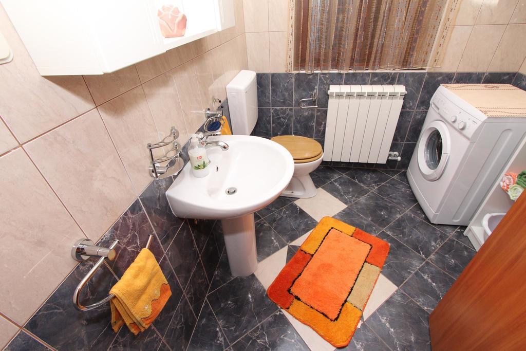 Rooms And Apartment Sanja Ρόβινι Εξωτερικό φωτογραφία